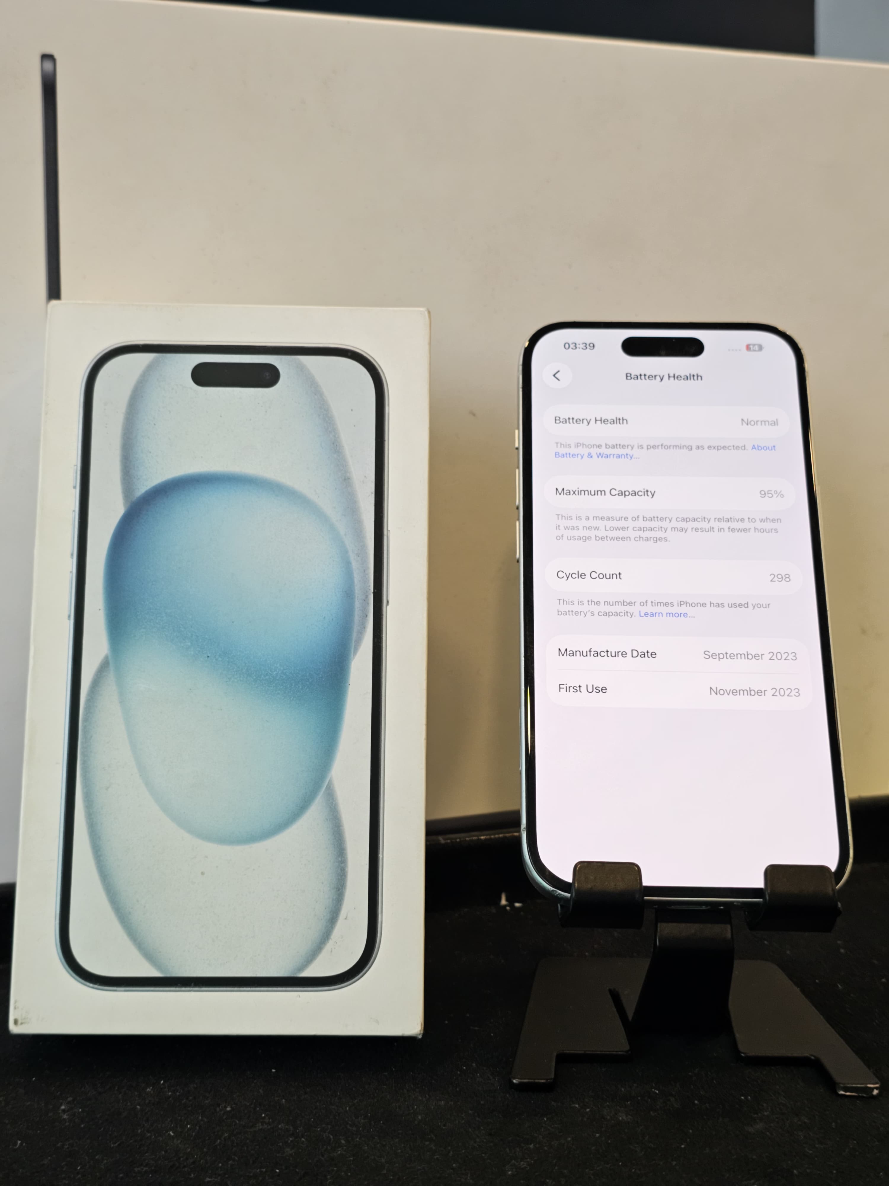 REFURBISHD I PHONE 15 128 GB photo 2