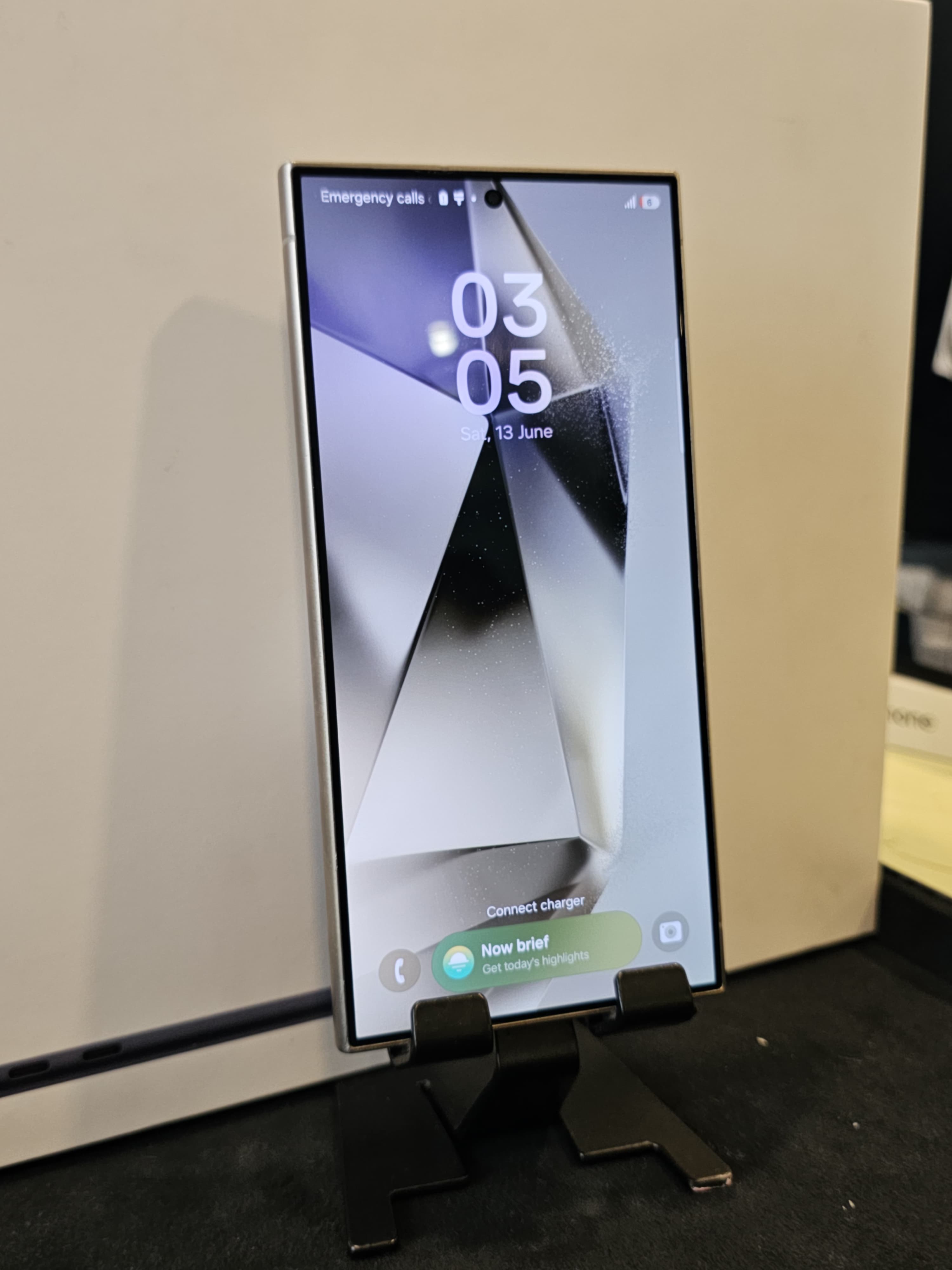 REFURBISHED SAMSUNG S24 ULTRA 256 GB photo 2